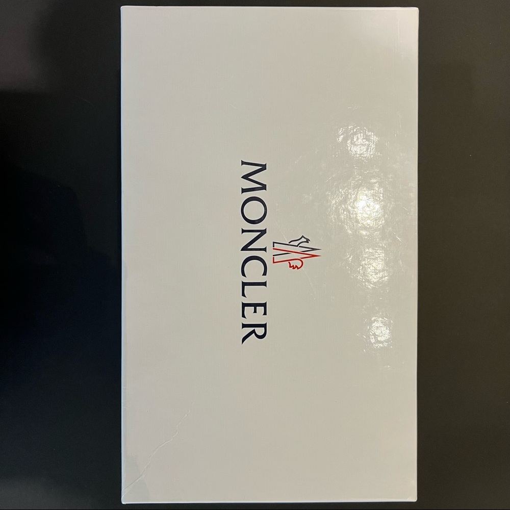 Moncler Linda Sneakers - Picture 7 of 12